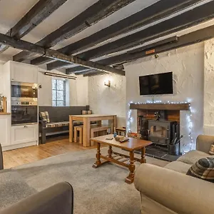 Entire 2 Bedroom In Holiday home Whitby